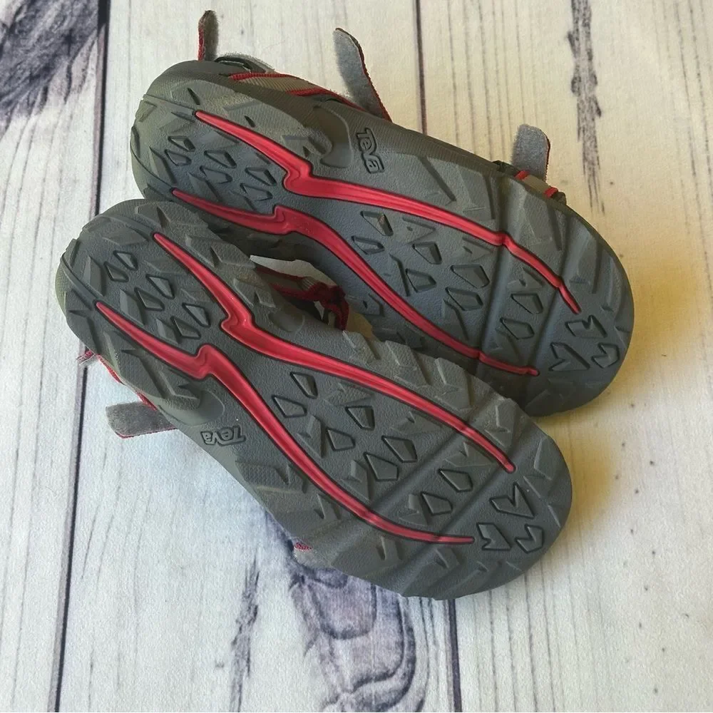 Teva Tanza Youth‎ Sandals Size 4 Unisex Adjustable Hook & Loop Hiking Water Shoe